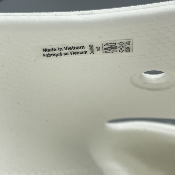 Crocs Men's 13 White Slides Lightweight Classic Sandals V2 Sports Open Toe - Picture 7 of 7